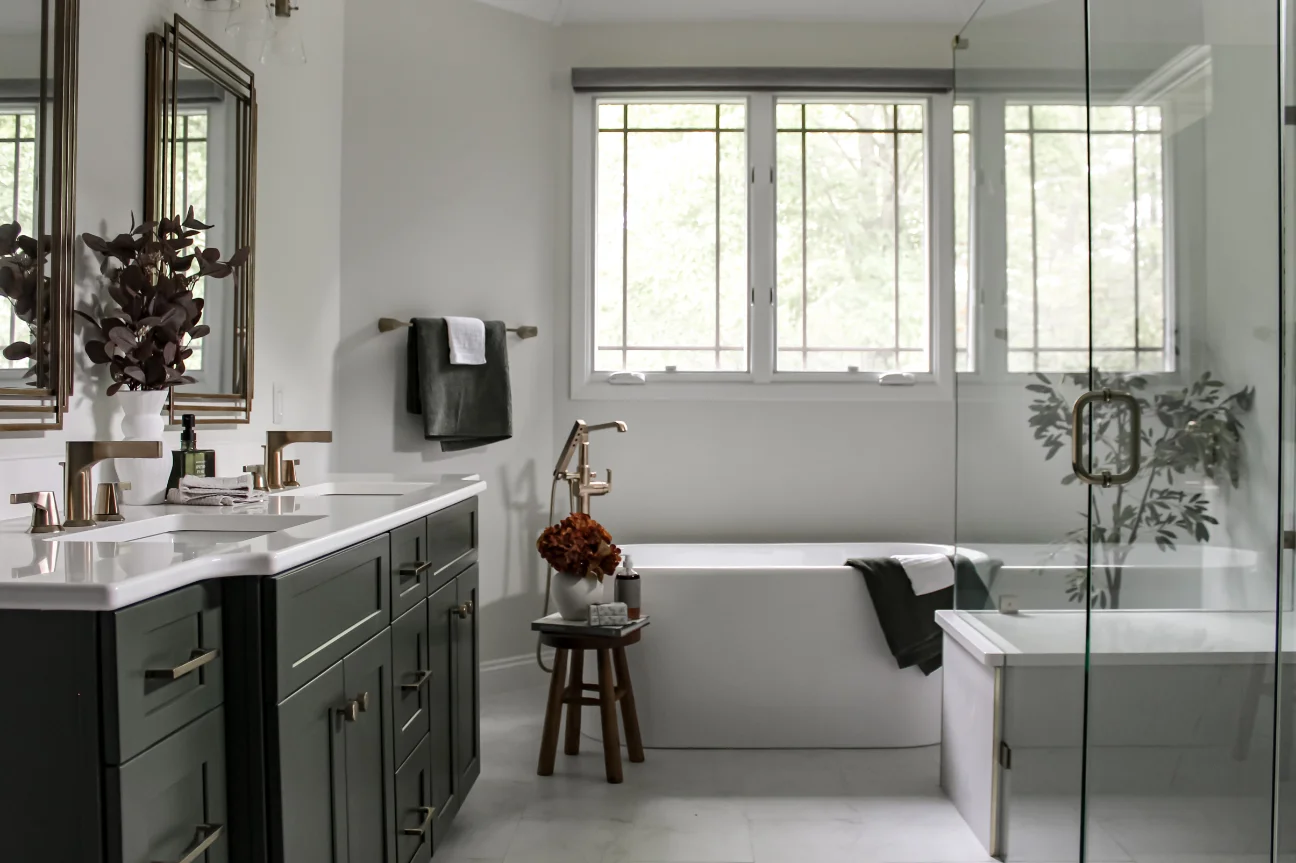 Bathroom Remodel Solon Oh Quartz Countertop Double Vanity Fabulwood Cabinetry Curbless Shower Half Wall Free Standing Tub Vault Ceiling